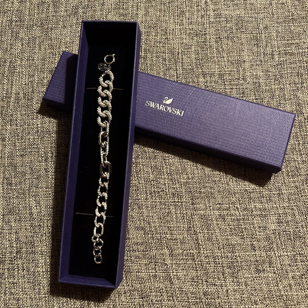 Brand New/ Never Worn Swarovski Dextera Bracelet